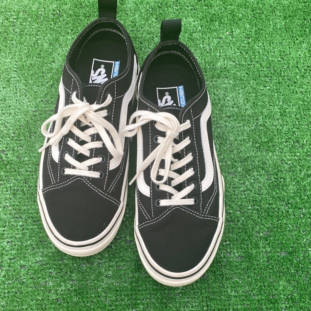 Vans UltraCush WaffleCup Women S 9 Black Canvas Lace-Up Low Top Skate Shoes Z-4